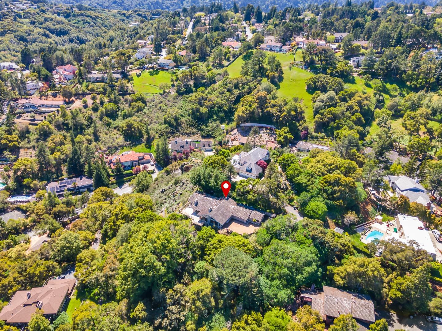 Detail Gallery Image 1 of 20 For 30 Bluebell Ln, Hillsborough,  CA 94010 - 4 Beds | 4/1 Baths