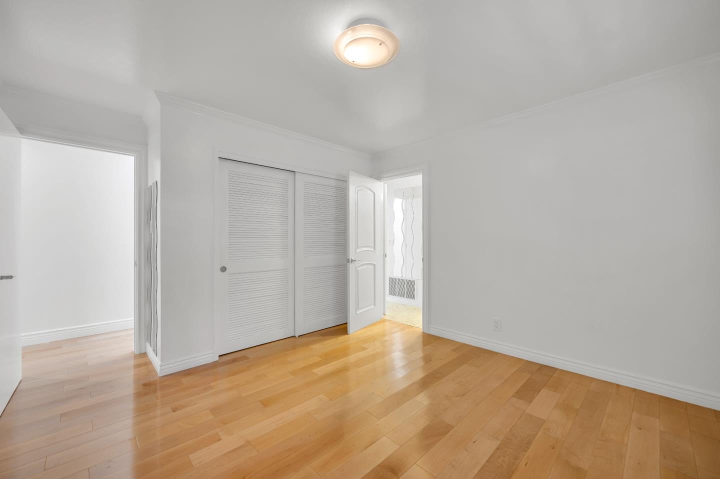 Detail Gallery Image 12 of 20 For 30 Bluebell Ln, Hillsborough,  CA 94010 - 4 Beds | 4/1 Baths