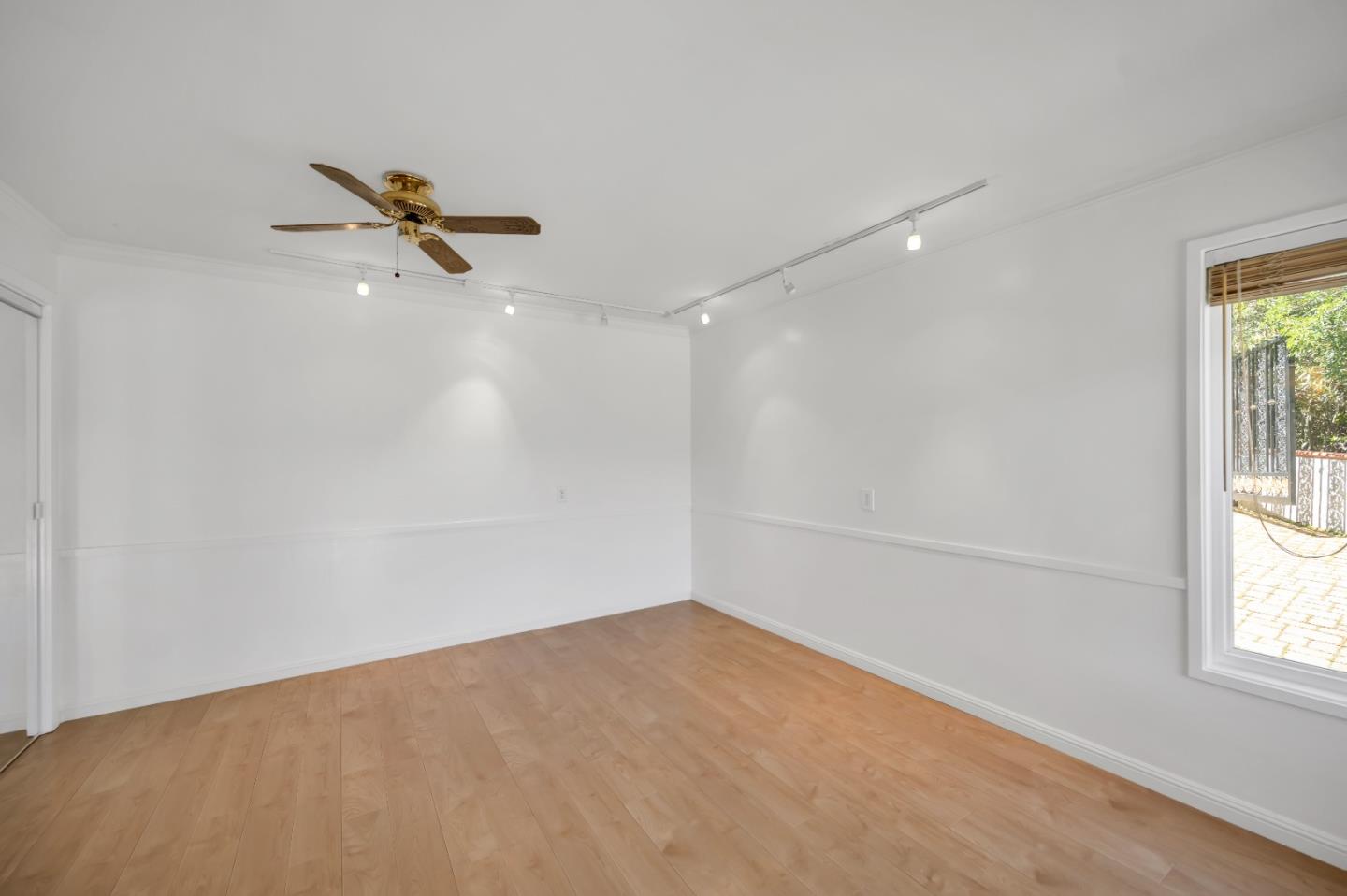 Detail Gallery Image 16 of 20 For 30 Bluebell Ln, Hillsborough,  CA 94010 - 4 Beds | 4/1 Baths
