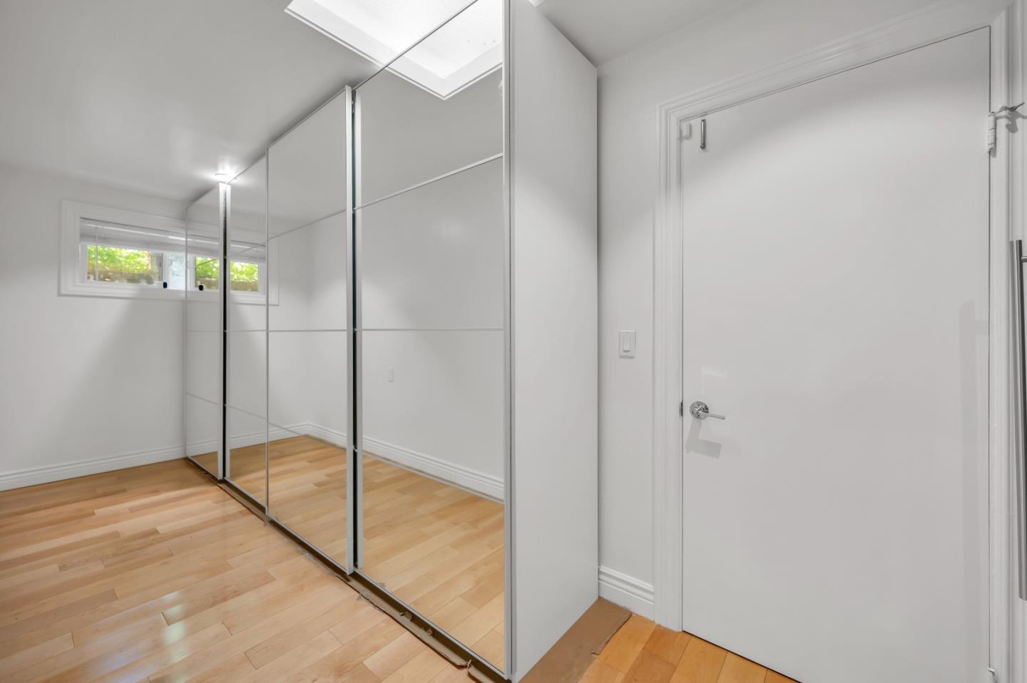 Detail Gallery Image 17 of 20 For 30 Bluebell Ln, Hillsborough,  CA 94010 - 4 Beds | 4/1 Baths