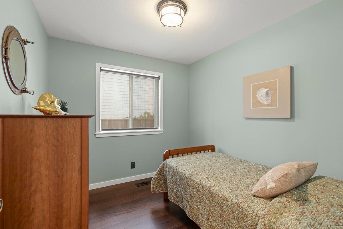 Detail Gallery Image 29 of 41 For 350 6th Ave, Half Moon Bay,  CA 94019 - 3 Beds | 2/1 Baths