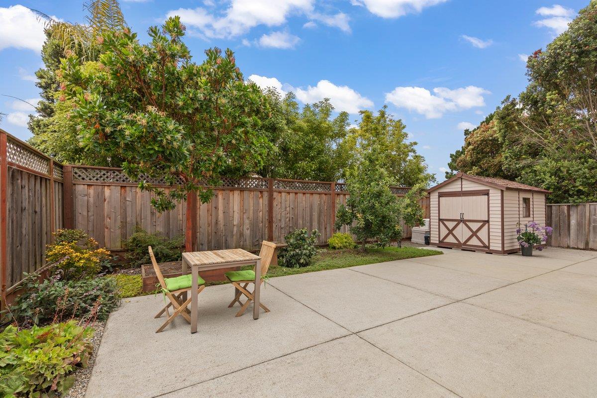 Detail Gallery Image 33 of 41 For 350 6th Ave, Half Moon Bay,  CA 94019 - 3 Beds | 2/1 Baths