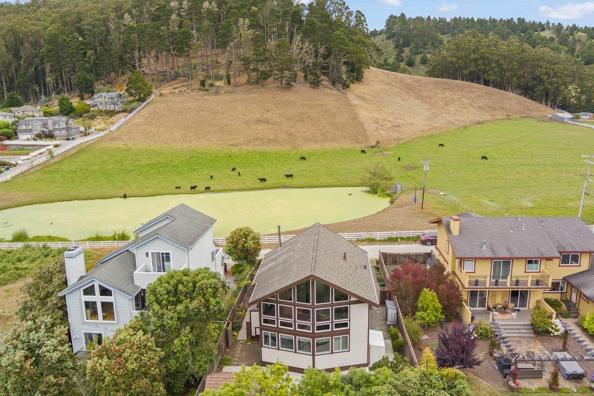 Detail Gallery Image 34 of 41 For 350 6th Ave, Half Moon Bay,  CA 94019 - 3 Beds | 2/1 Baths