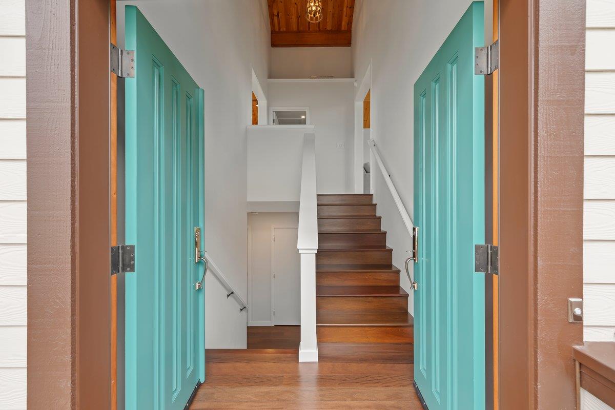 Detail Gallery Image 9 of 41 For 350 6th Ave, Half Moon Bay,  CA 94019 - 3 Beds | 2/1 Baths