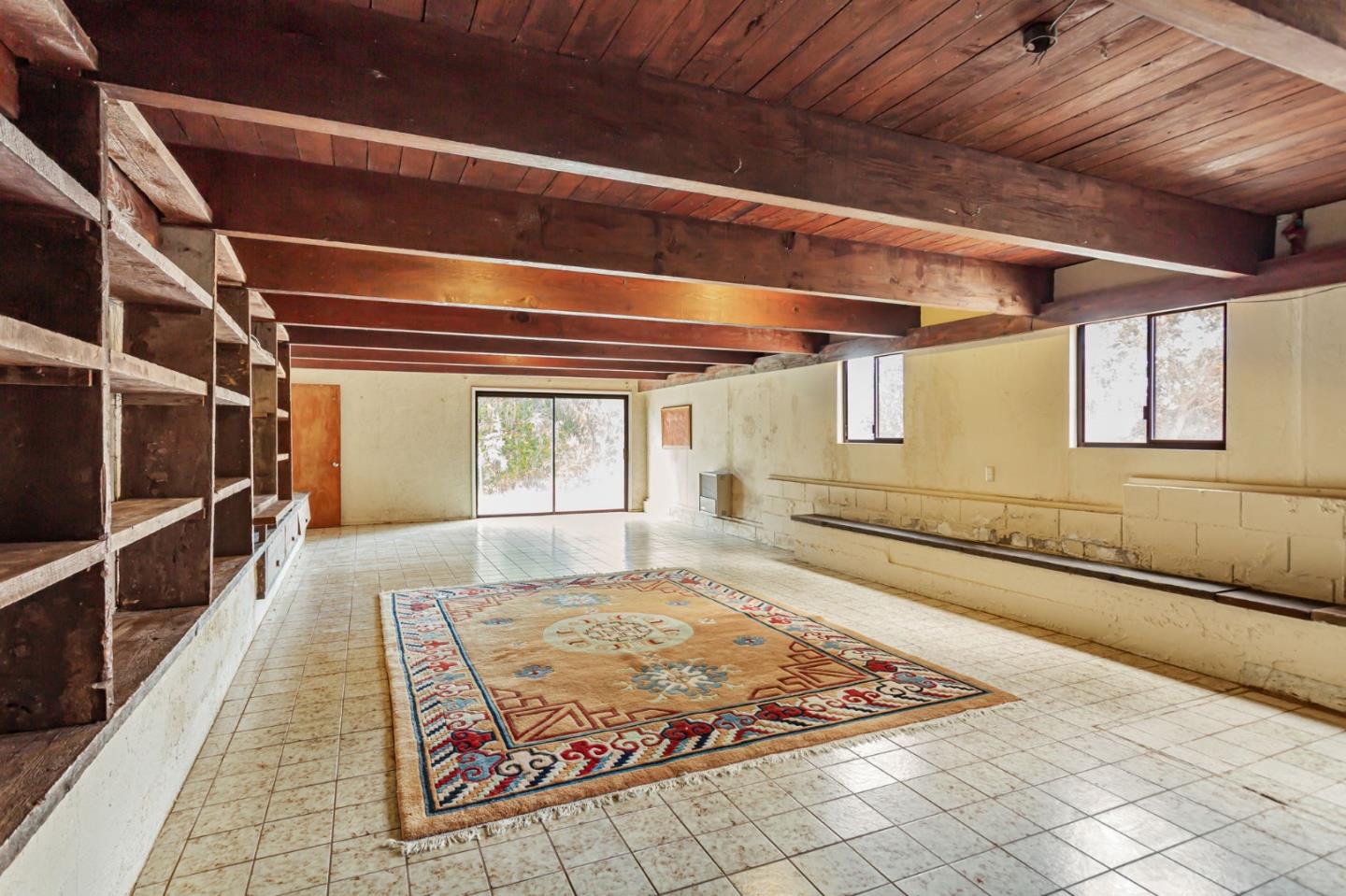 Detail Gallery Image 10 of 23 For 105 Laureles Grade, Salinas,  CA 93908 - 5 Beds | 3/1 Baths
