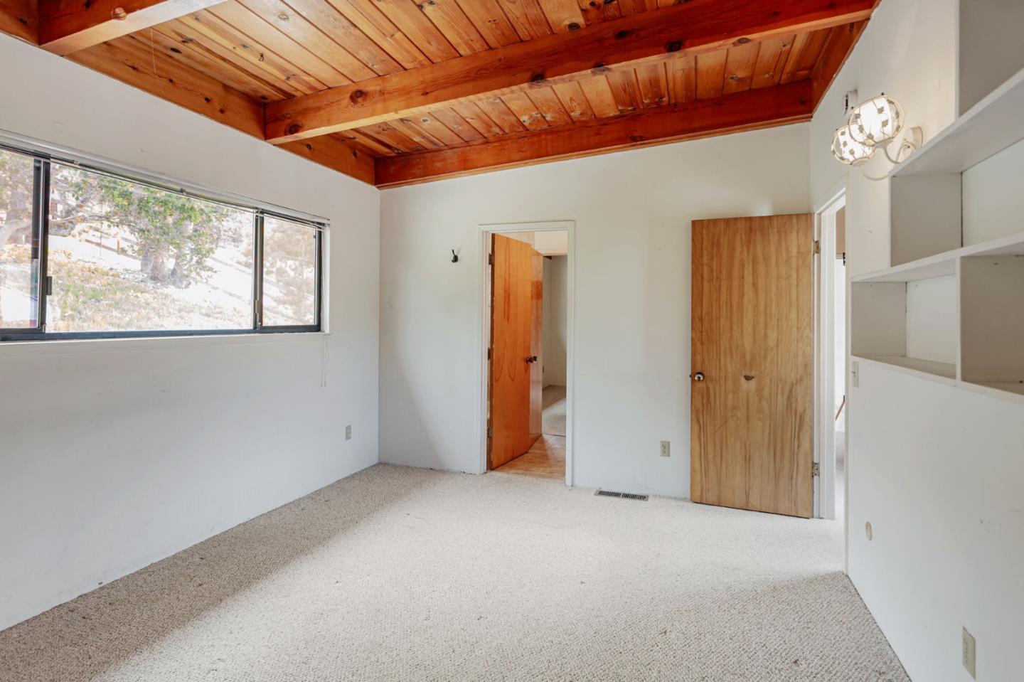 Detail Gallery Image 19 of 23 For 105 Laureles Grade, Salinas,  CA 93908 - 5 Beds | 3/1 Baths