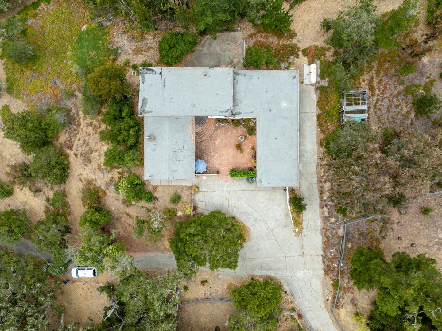 Detail Gallery Image 21 of 23 For 105 Laureles Grade, Salinas,  CA 93908 - 5 Beds | 3/1 Baths