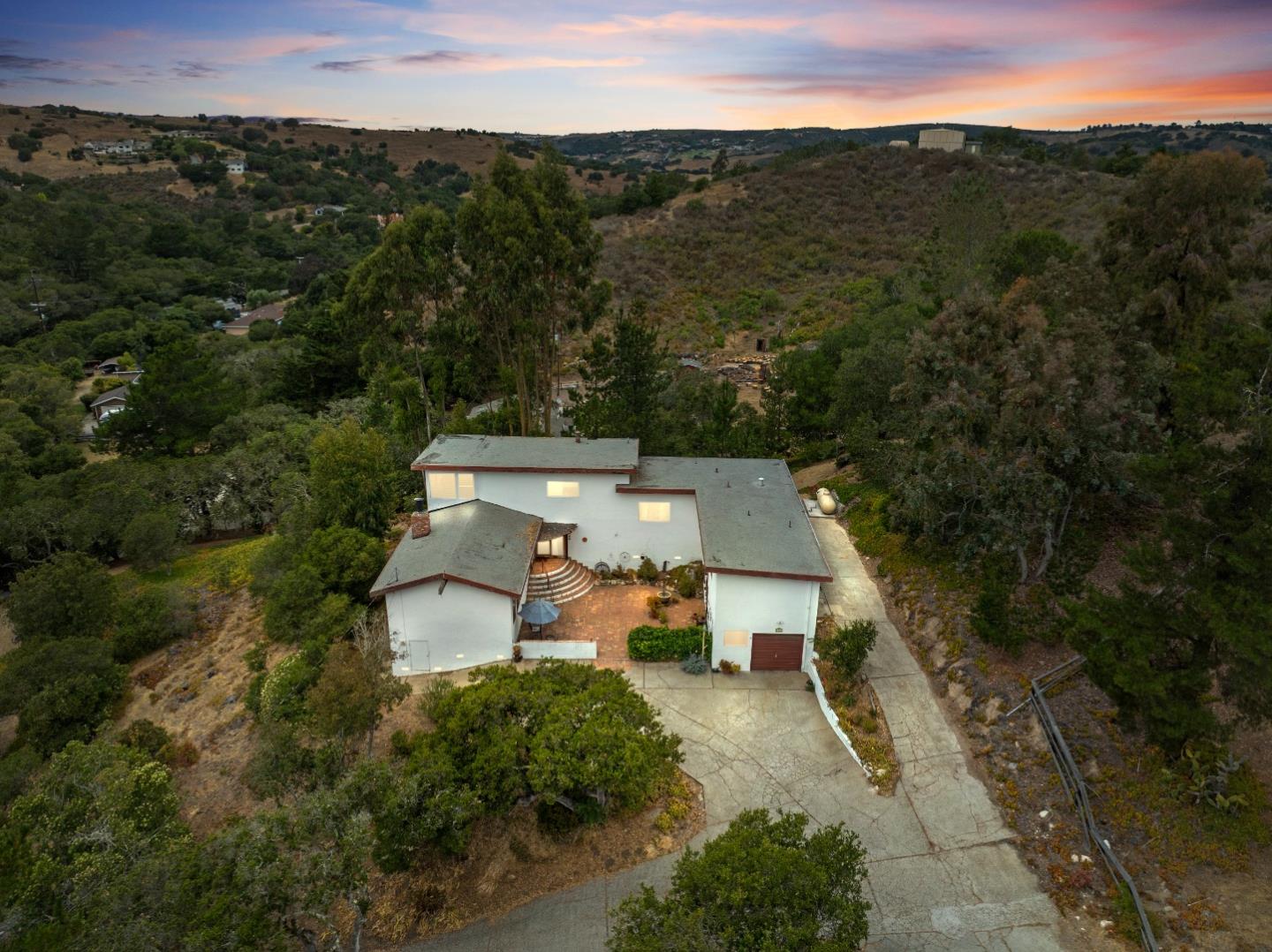 Detail Gallery Image 22 of 23 For 105 Laureles Grade, Salinas,  CA 93908 - 5 Beds | 3/1 Baths