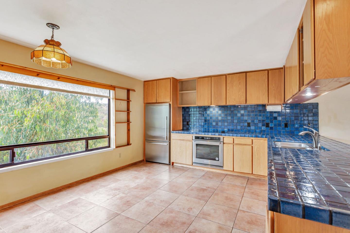 Detail Gallery Image 8 of 23 For 105 Laureles Grade, Salinas,  CA 93908 - 5 Beds | 3/1 Baths