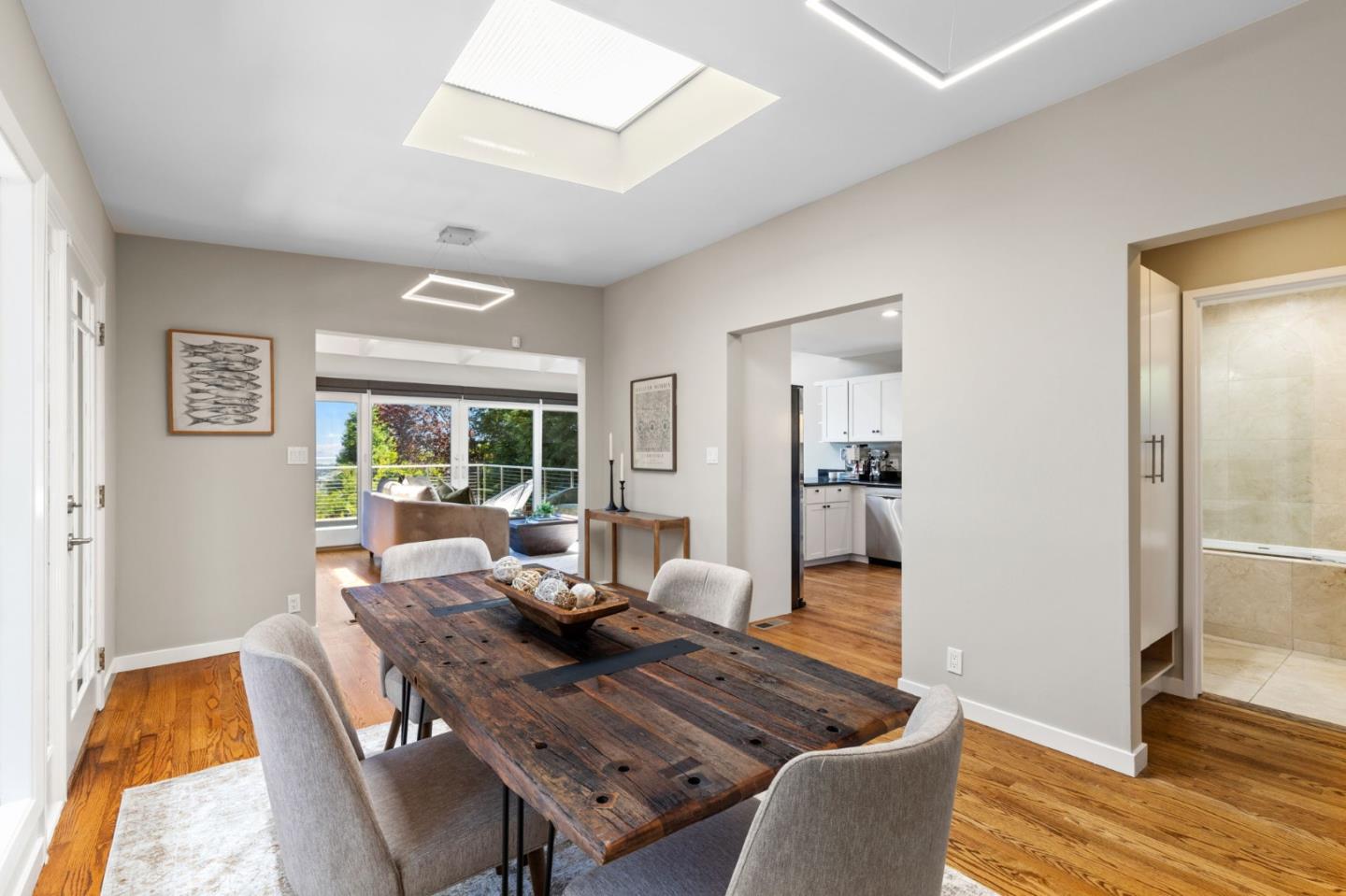 Detail Gallery Image 16 of 31 For 777 Bayview Way, Redwood City,  CA 94062 - 3 Beds | 2 Baths