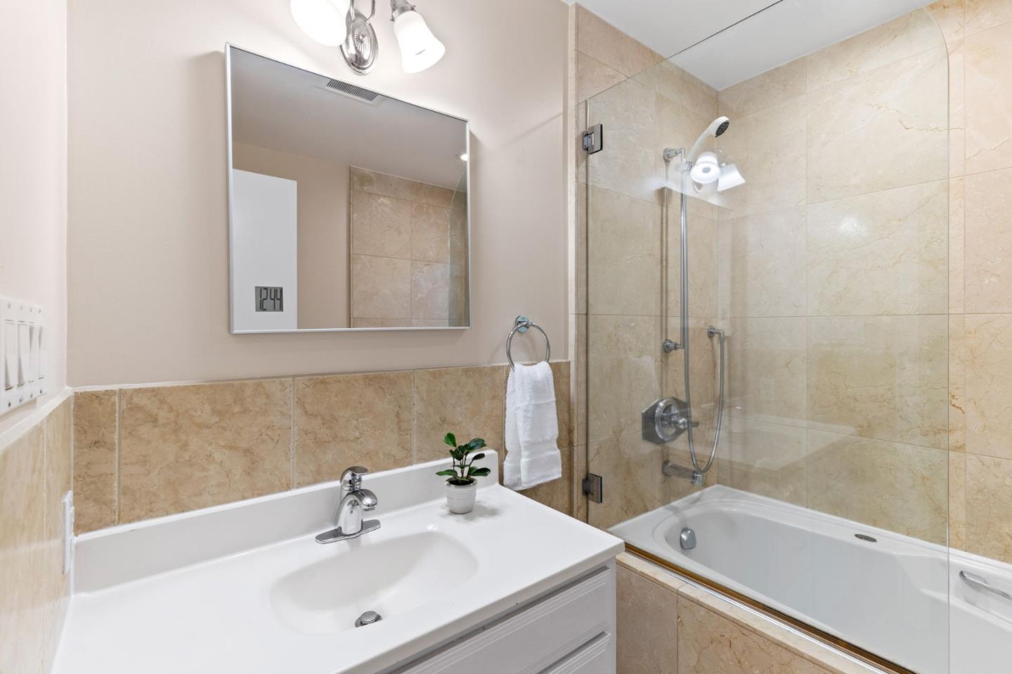 Detail Gallery Image 22 of 31 For 777 Bayview Way, Redwood City,  CA 94062 - 3 Beds | 2 Baths