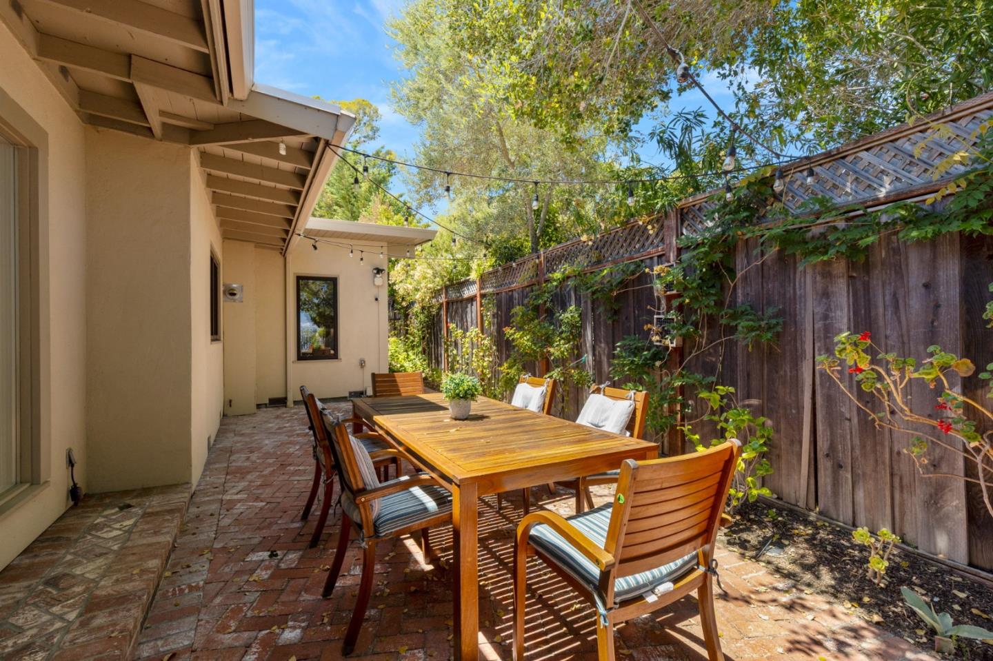 Detail Gallery Image 27 of 31 For 777 Bayview Way, Redwood City,  CA 94062 - 3 Beds | 2 Baths