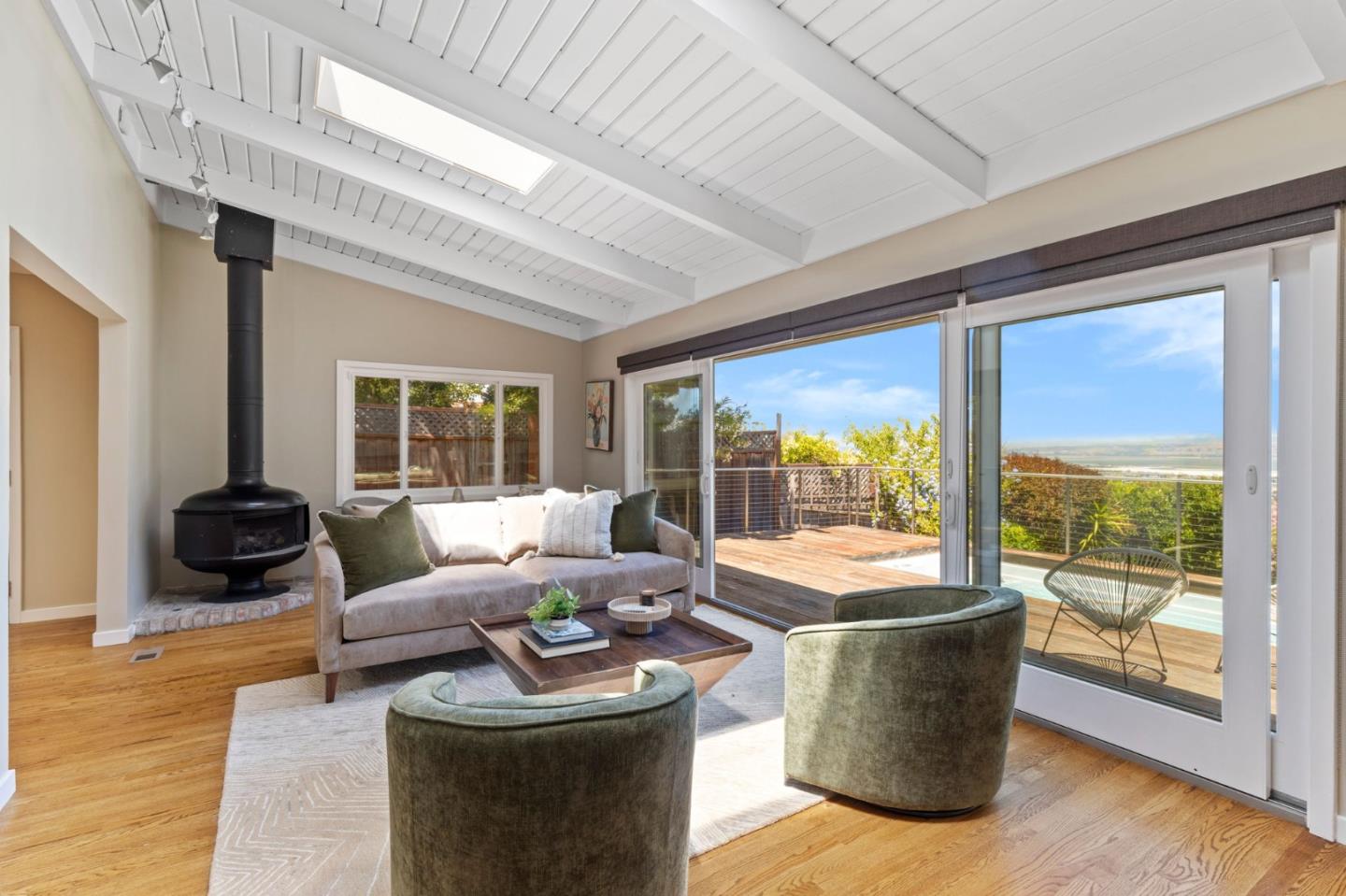Detail Gallery Image 7 of 31 For 777 Bayview Way, Redwood City,  CA 94062 - 3 Beds | 2 Baths