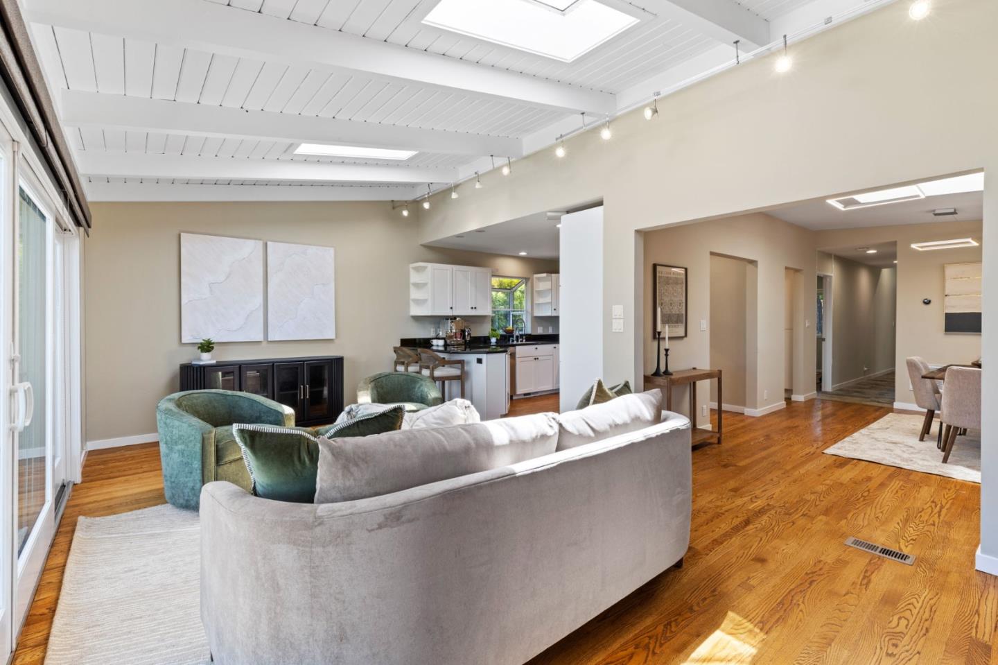 Detail Gallery Image 9 of 31 For 777 Bayview Way, Redwood City,  CA 94062 - 3 Beds | 2 Baths