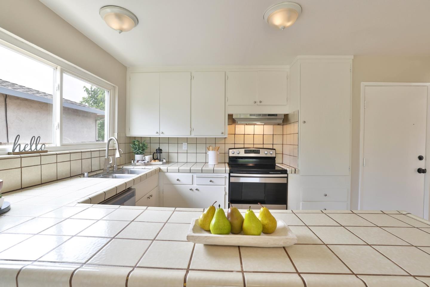 Detail Gallery Image 11 of 24 For 5348 Rimwood Dr, San Jose,  CA 95118 - 3 Beds | 2 Baths