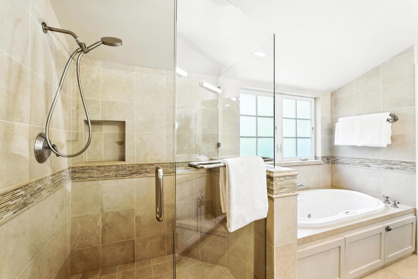 Detail Gallery Image 23 of 46 For 1630 Portola Ave, Palo Alto,  CA 94306 - 4 Beds | 4 Baths