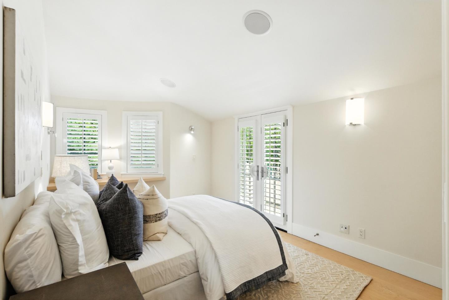 Detail Gallery Image 27 of 46 For 1630 Portola Ave, Palo Alto,  CA 94306 - 4 Beds | 4 Baths