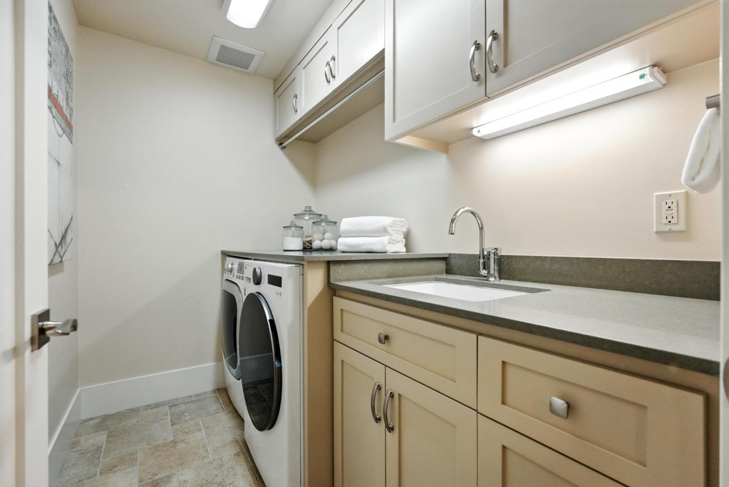 Detail Gallery Image 35 of 46 For 1630 Portola Ave, Palo Alto,  CA 94306 - 4 Beds | 4 Baths