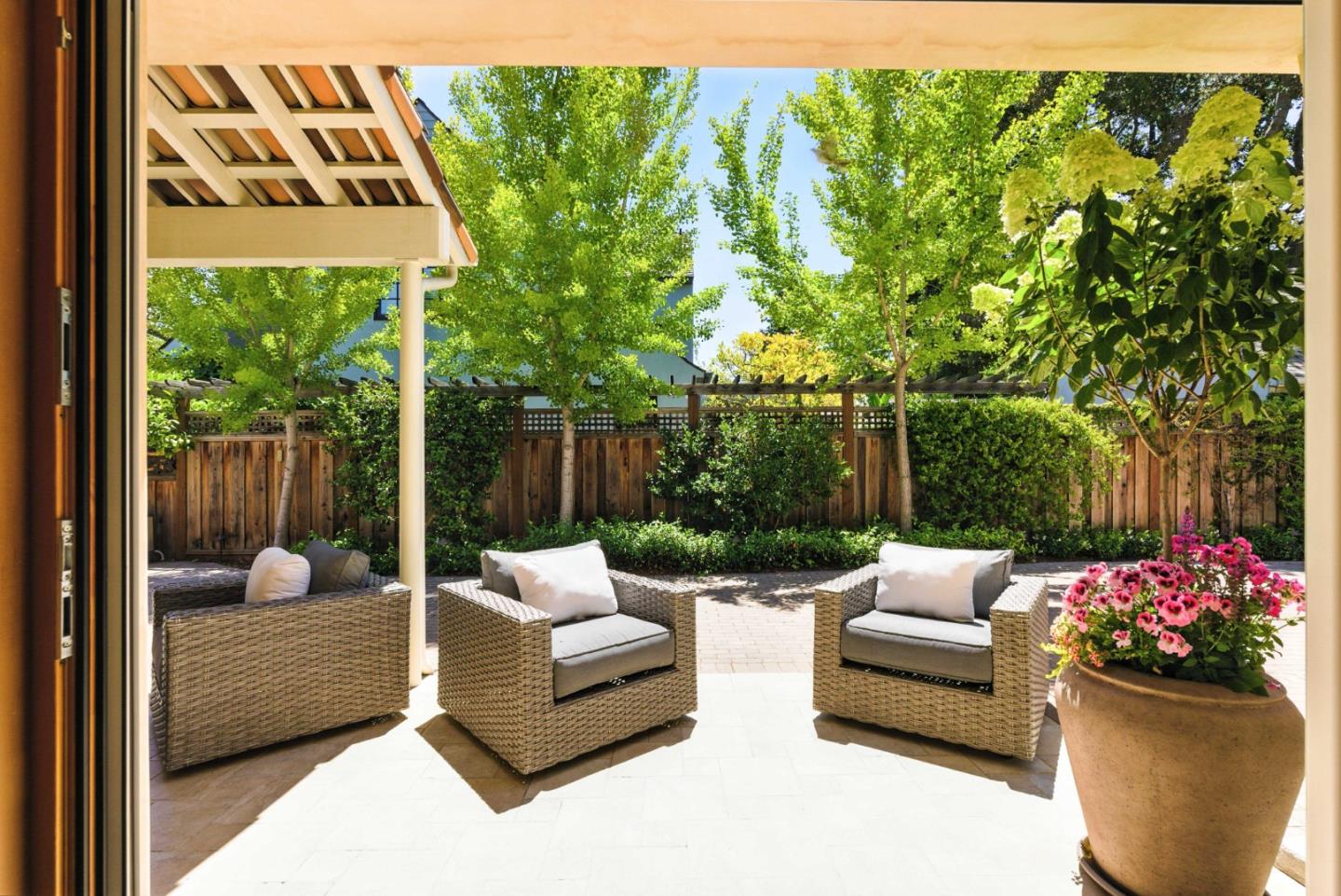 Detail Gallery Image 38 of 46 For 1630 Portola Ave, Palo Alto,  CA 94306 - 4 Beds | 4 Baths