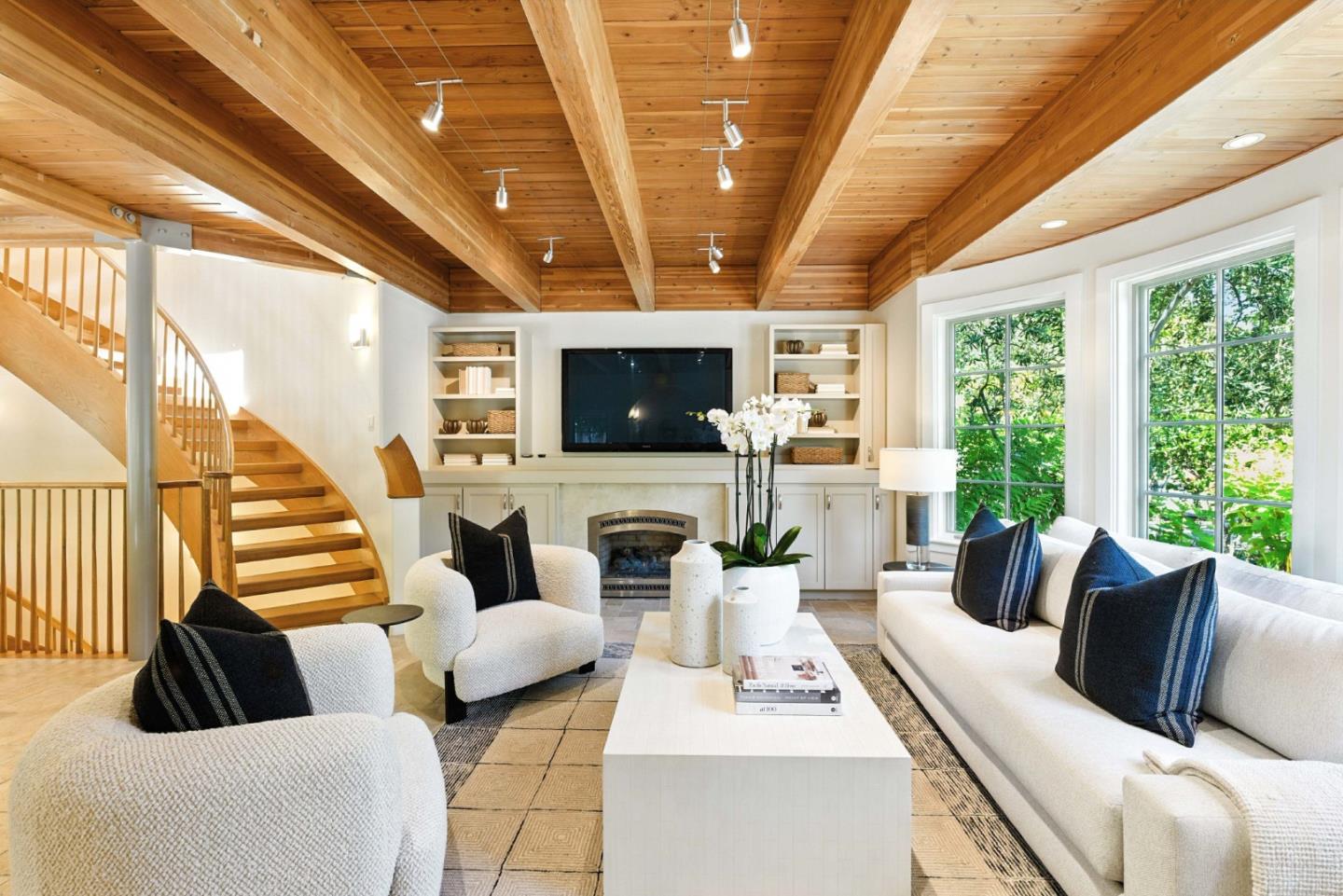 Detail Gallery Image 4 of 46 For 1630 Portola Ave, Palo Alto,  CA 94306 - 4 Beds | 4 Baths