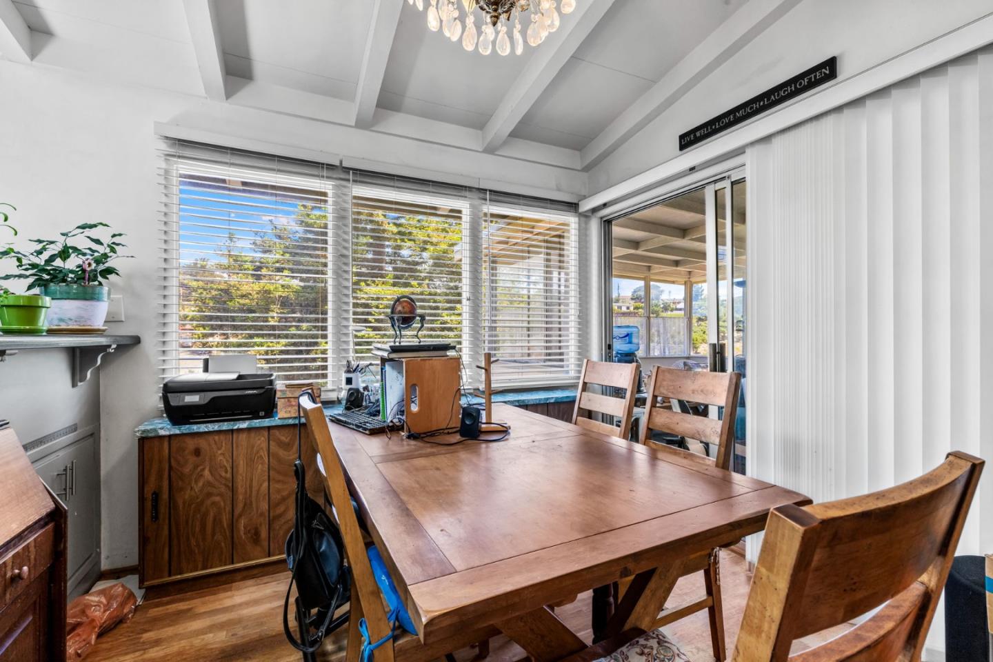 Detail Gallery Image 13 of 54 For 996 via Verde, Del Rey Oaks,  CA 93940 - 4 Beds | 2 Baths