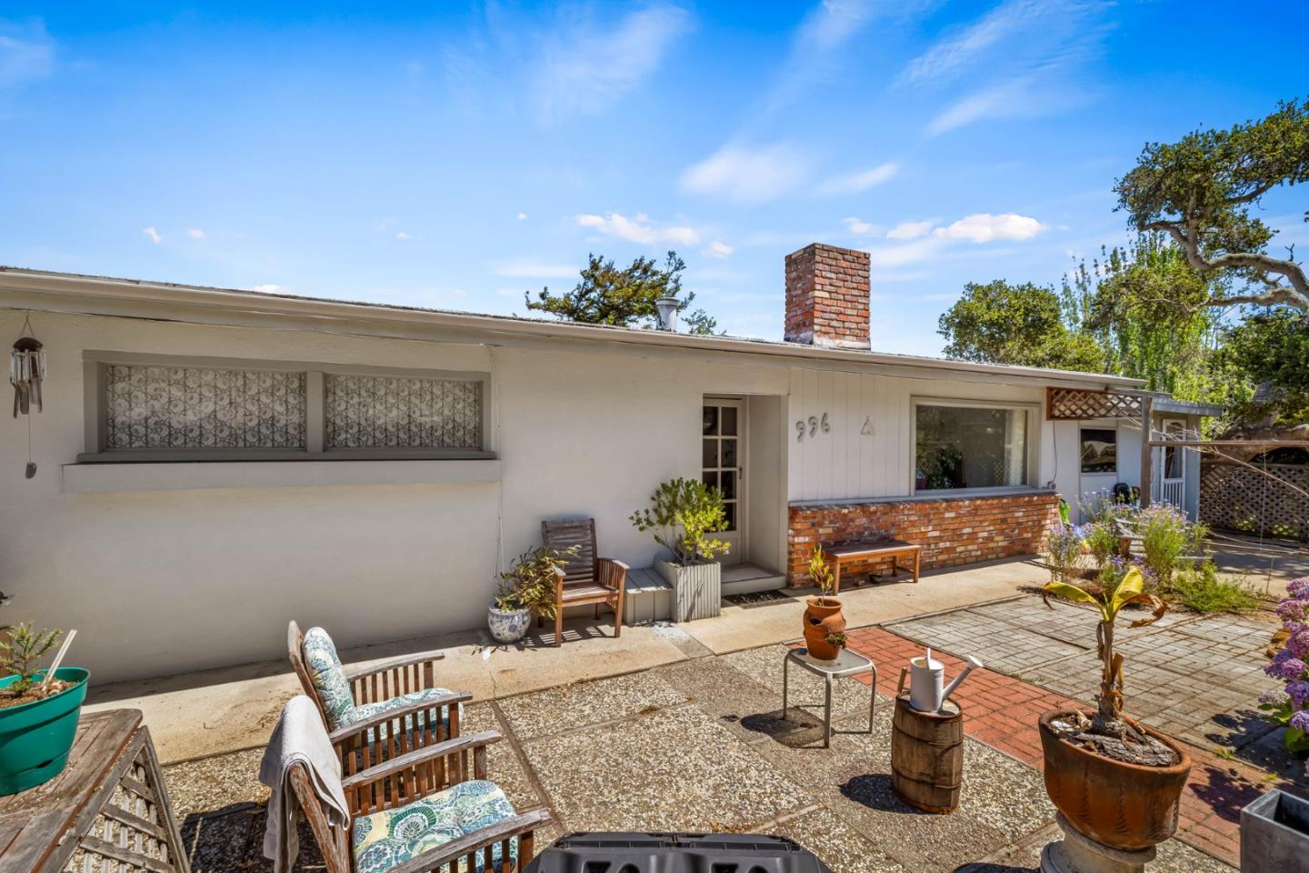 Detail Gallery Image 4 of 54 For 996 via Verde, Del Rey Oaks,  CA 93940 - 4 Beds | 2 Baths