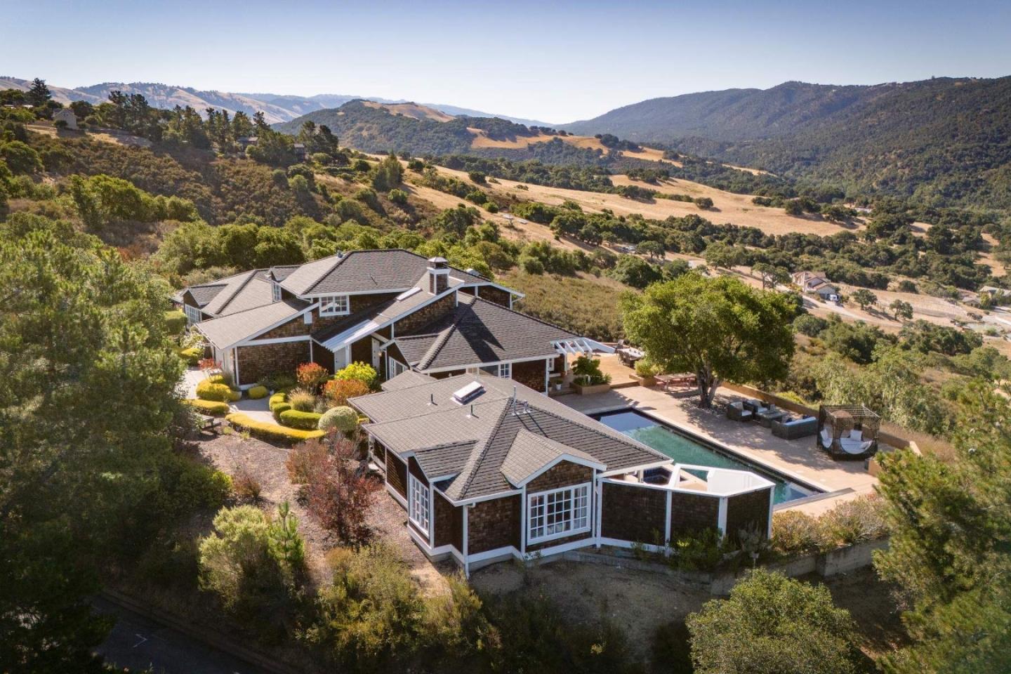 Detail Gallery Image 12 of 37 For 15340 via Los Tulares, Carmel Valley,  CA 93924 - 4 Beds | 3/1 Baths