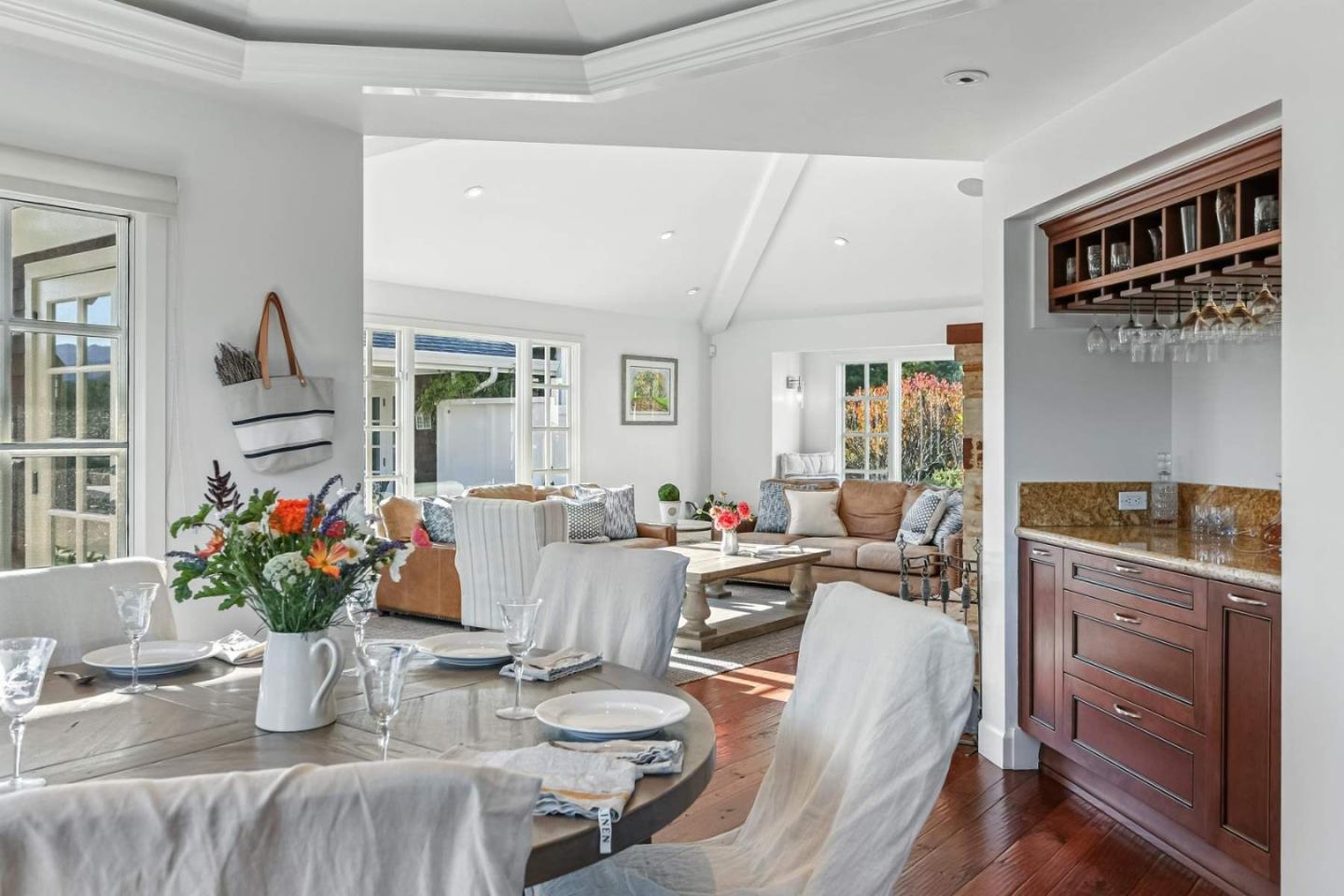 Detail Gallery Image 18 of 37 For 15340 via Los Tulares, Carmel Valley,  CA 93924 - 4 Beds | 3/1 Baths