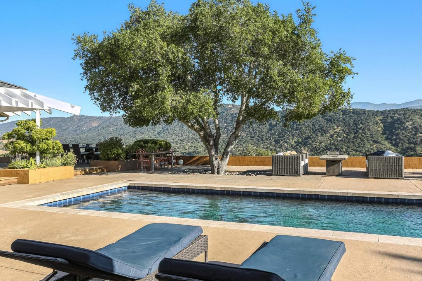 Detail Gallery Image 35 of 37 For 15340 via Los Tulares, Carmel Valley,  CA 93924 - 4 Beds | 3/1 Baths