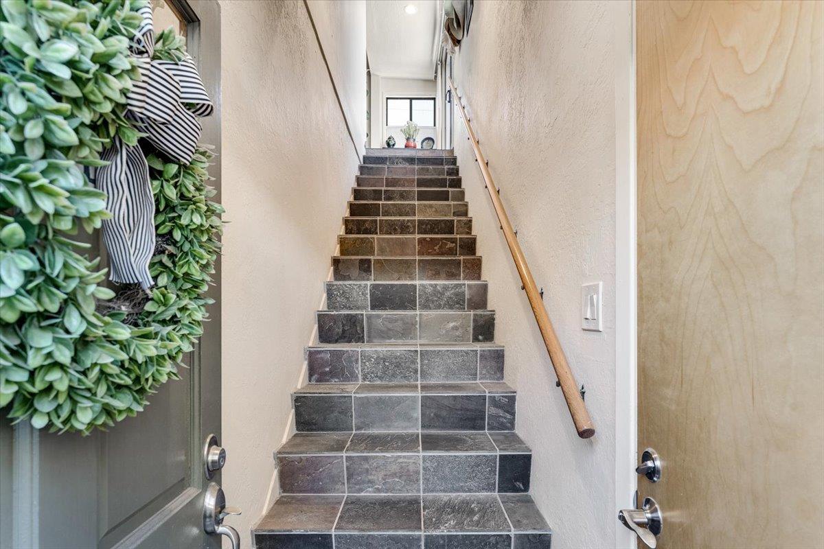 Detail Gallery Image 2 of 45 For 522 Oak Dr, Capitola,  CA 95010 - – Beds | – Baths