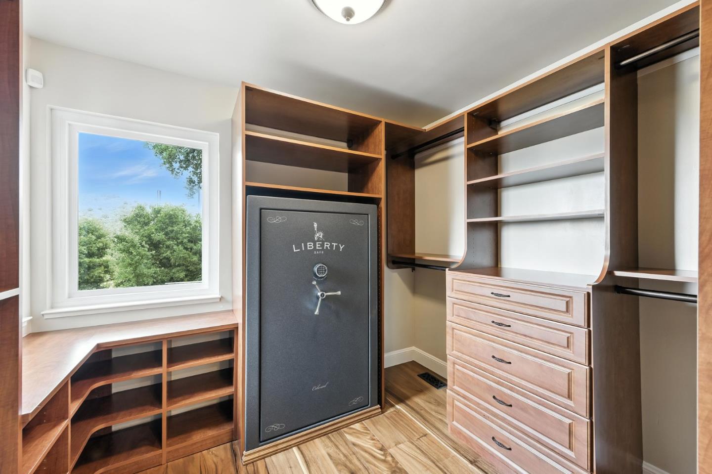 Detail Gallery Image 30 of 59 For 18702 Bear Creek Rd, Los Gatos,  CA 95033 - 4 Beds | 4 Baths