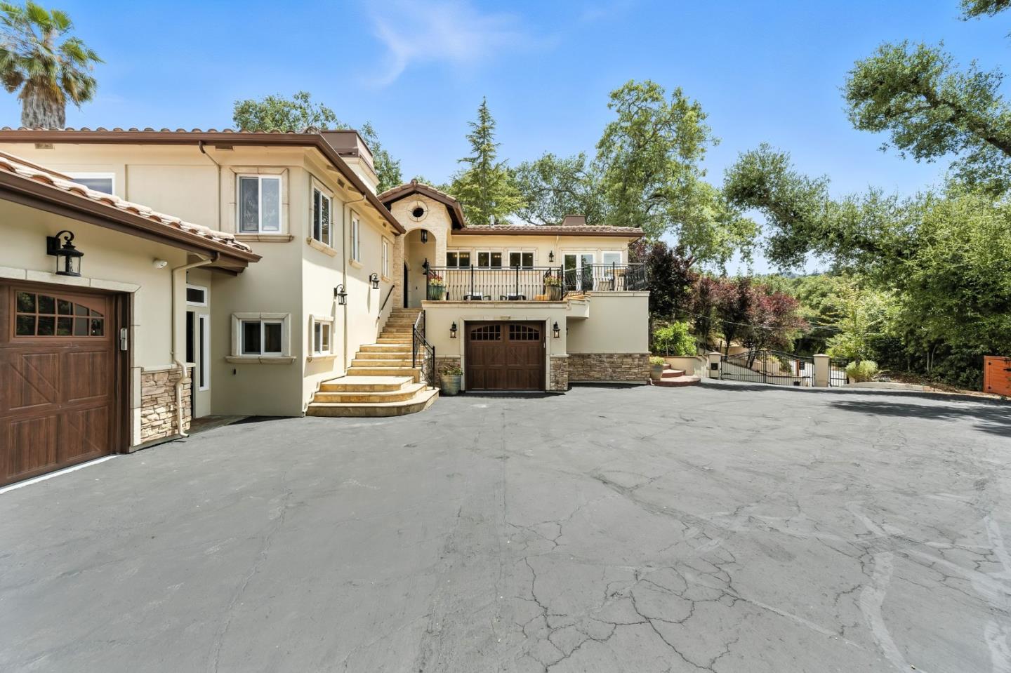 Detail Gallery Image 4 of 59 For 18702 Bear Creek Rd, Los Gatos,  CA 95033 - 4 Beds | 4 Baths