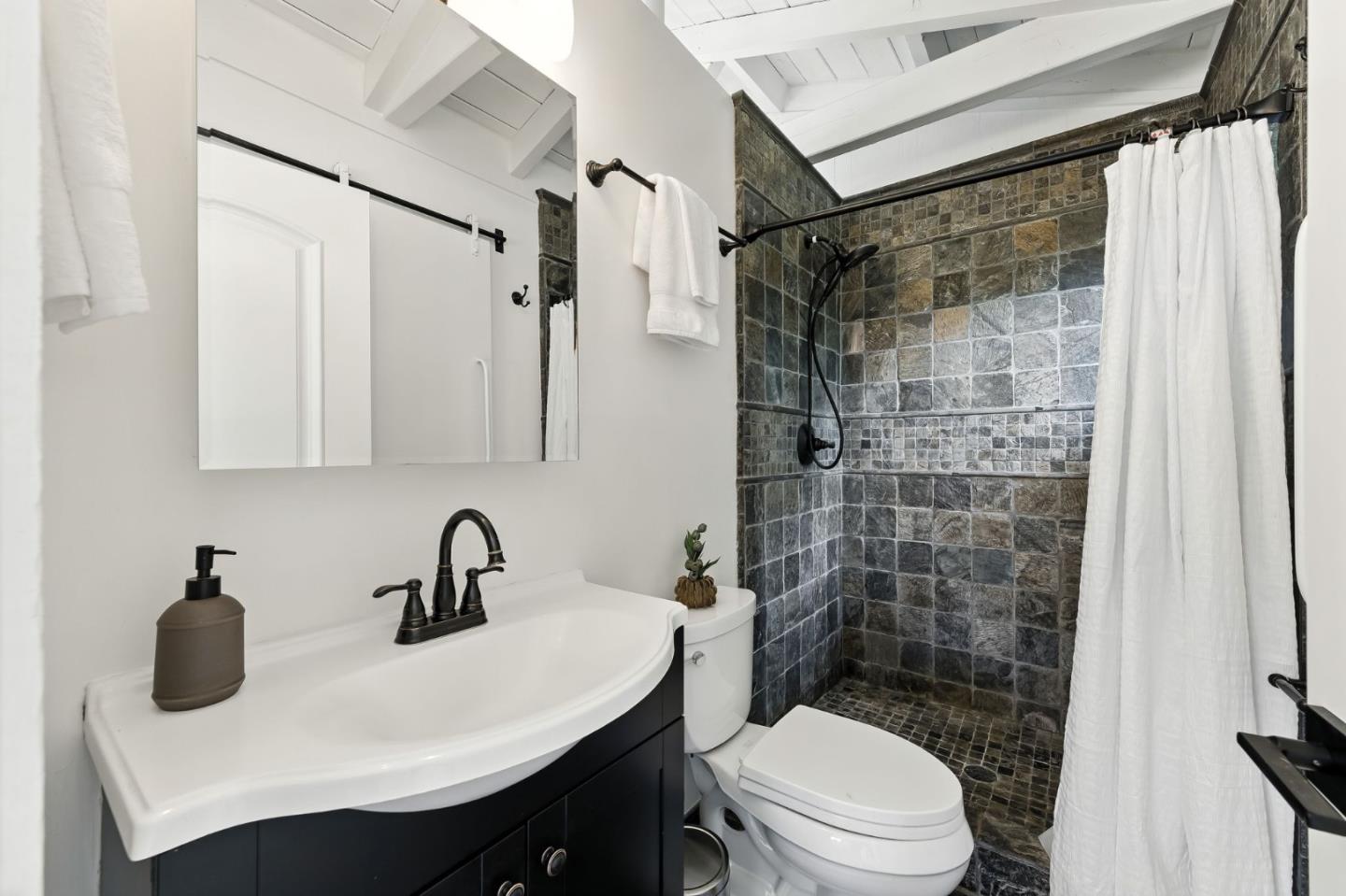 Detail Gallery Image 46 of 59 For 18702 Bear Creek Rd, Los Gatos,  CA 95033 - 4 Beds | 4 Baths
