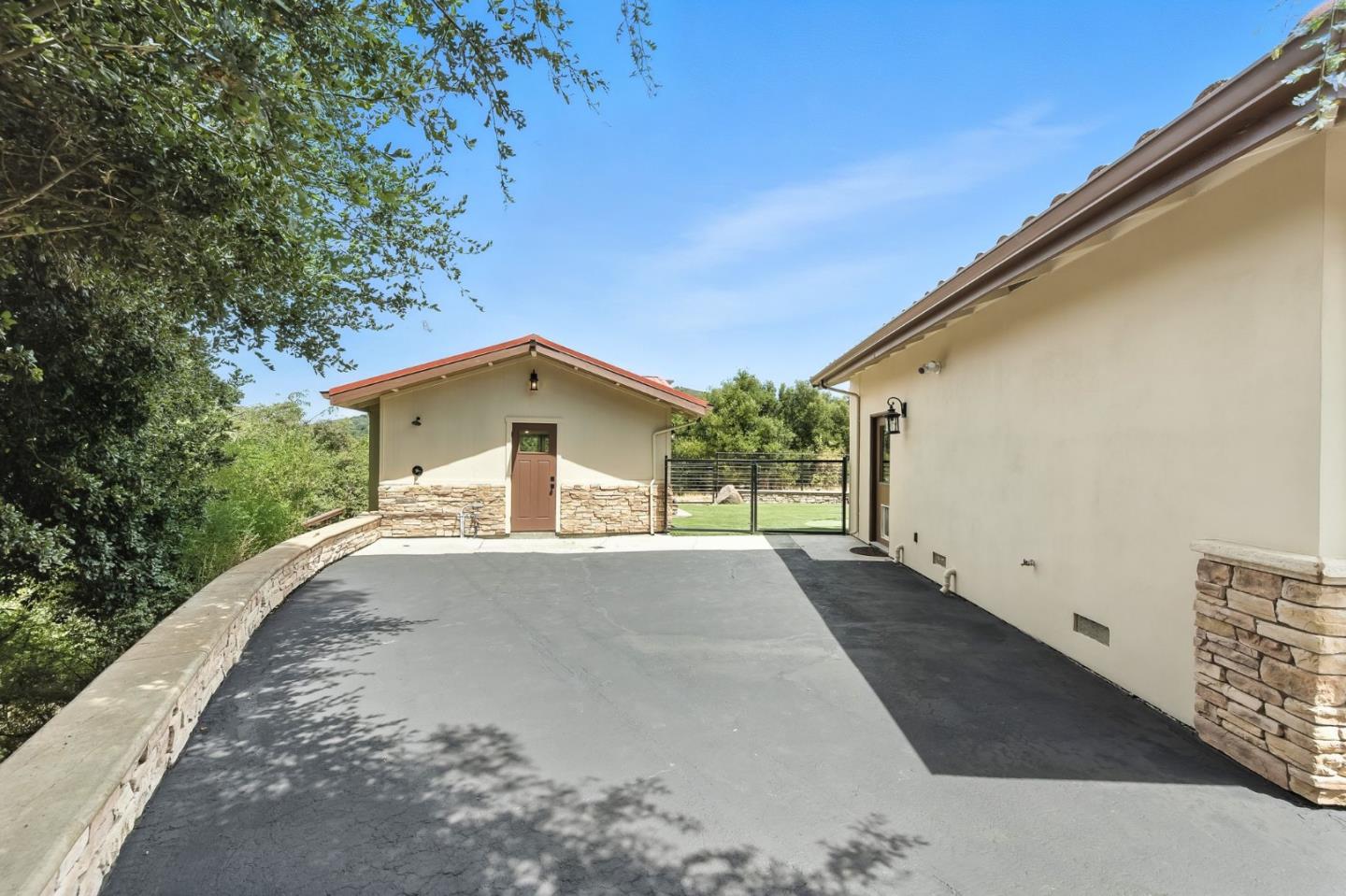 Detail Gallery Image 6 of 59 For 18702 Bear Creek Rd, Los Gatos,  CA 95033 - 4 Beds | 4 Baths