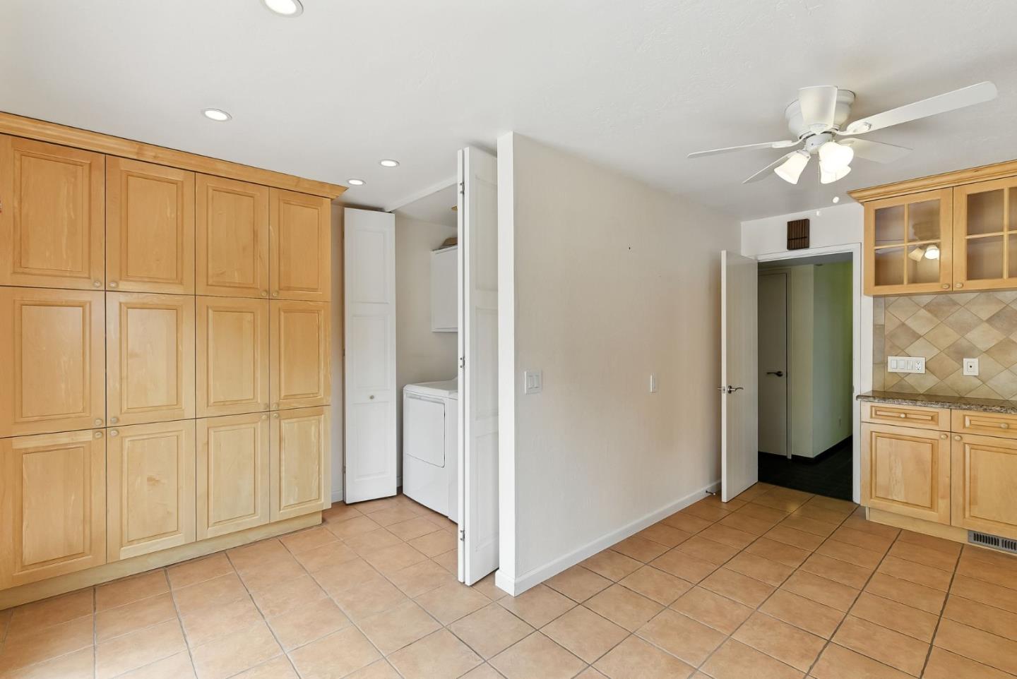 Detail Gallery Image 12 of 48 For 1675 Escalante Way, Burlingame,  CA 94010 - 4 Beds | 2/1 Baths