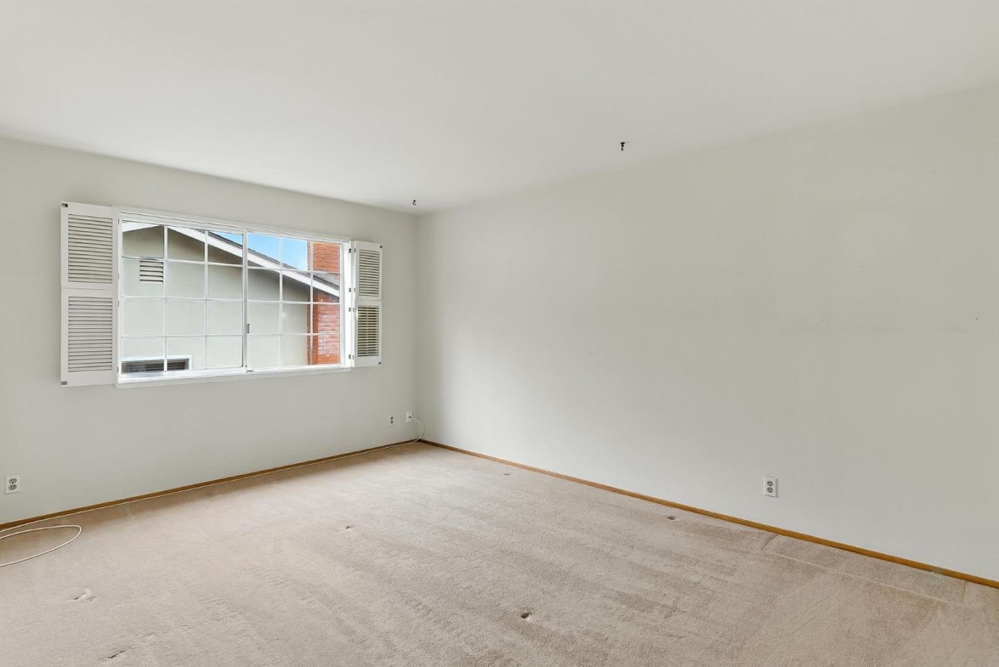 Detail Gallery Image 17 of 48 For 1675 Escalante Way, Burlingame,  CA 94010 - 4 Beds | 2/1 Baths