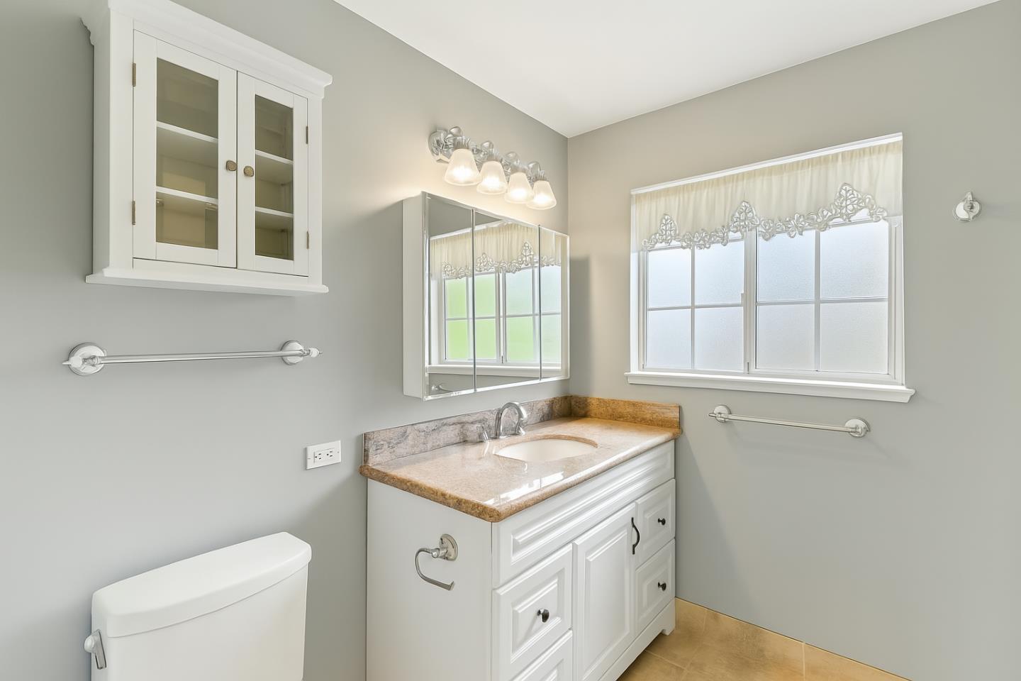 Detail Gallery Image 21 of 48 For 1675 Escalante Way, Burlingame,  CA 94010 - 4 Beds | 2/1 Baths