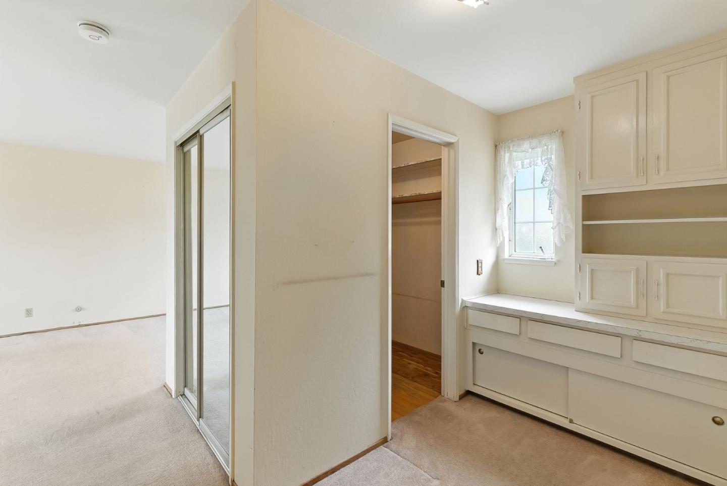 Detail Gallery Image 25 of 48 For 1675 Escalante Way, Burlingame,  CA 94010 - 4 Beds | 2/1 Baths