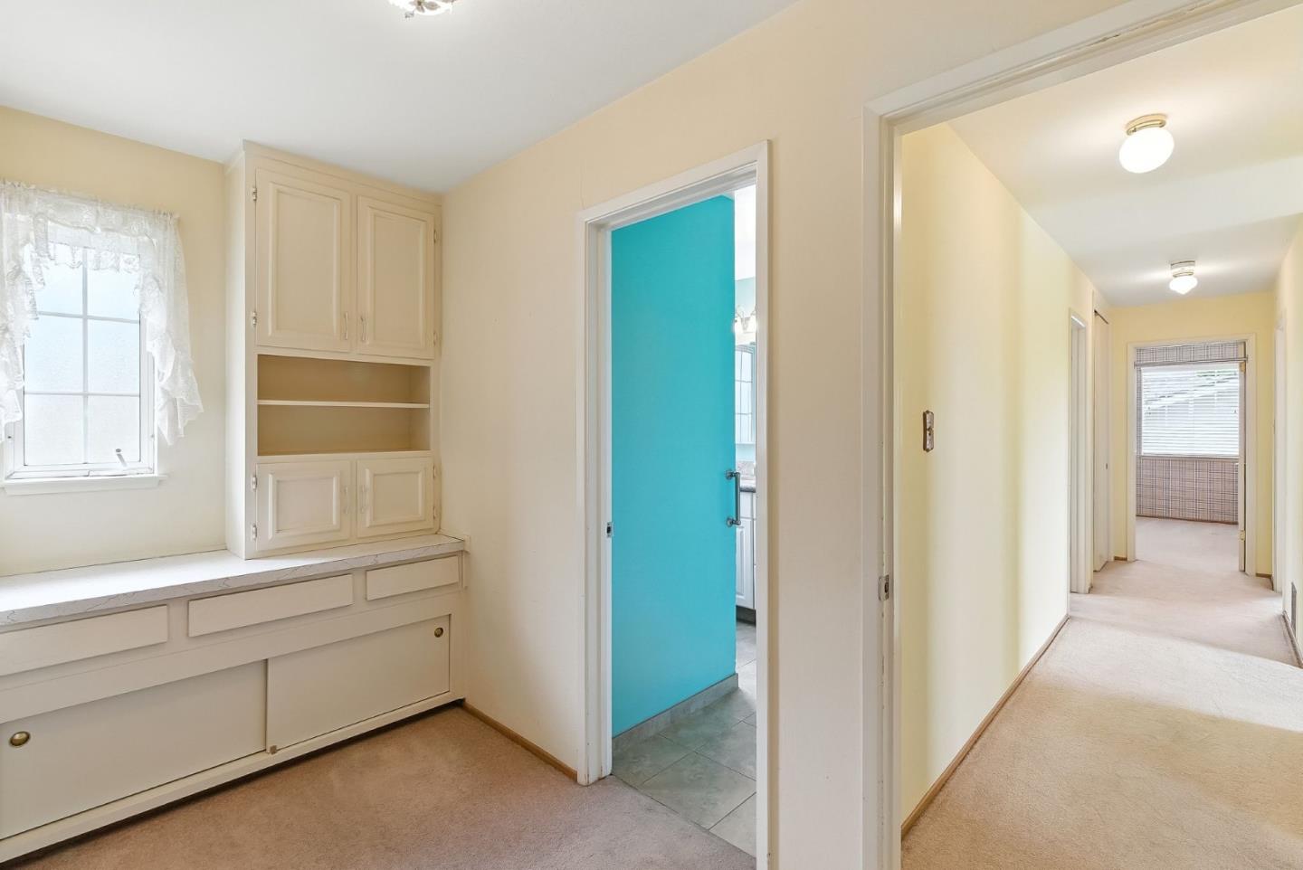 Detail Gallery Image 26 of 48 For 1675 Escalante Way, Burlingame,  CA 94010 - 4 Beds | 2/1 Baths