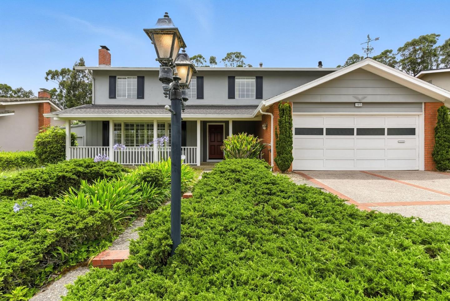 Detail Gallery Image 40 of 48 For 1675 Escalante Way, Burlingame,  CA 94010 - 4 Beds | 2/1 Baths