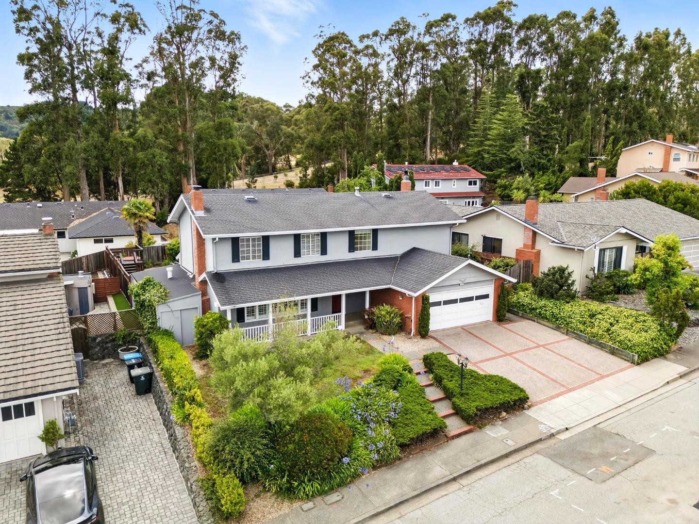 Detail Gallery Image 42 of 48 For 1675 Escalante Way, Burlingame,  CA 94010 - 4 Beds | 2/1 Baths