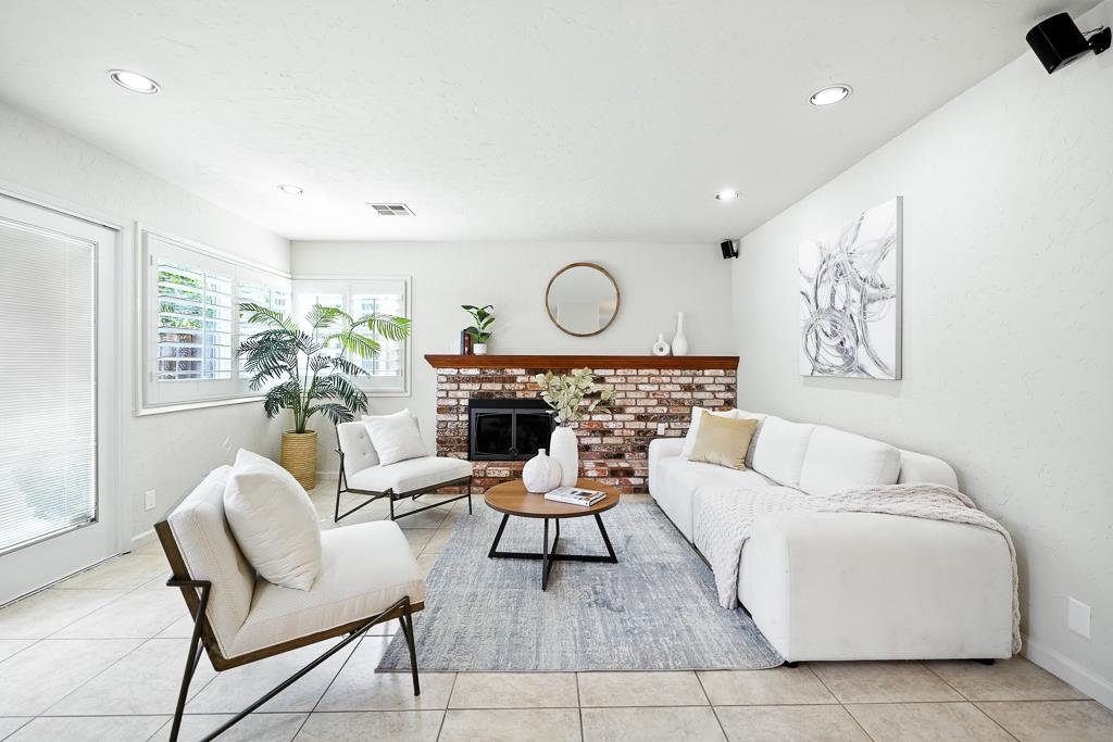 Detail Gallery Image 18 of 58 For 3484 Clover Oak Dr, San Jose,  CA 95148 - 4 Beds | 2/1 Baths