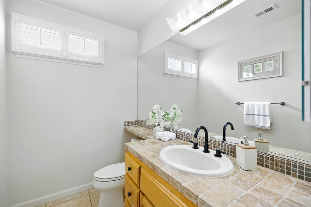 Detail Gallery Image 20 of 58 For 3484 Clover Oak Dr, San Jose,  CA 95148 - 4 Beds | 2/1 Baths