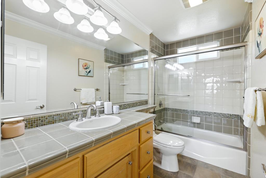 Detail Gallery Image 33 of 58 For 3484 Clover Oak Dr, San Jose,  CA 95148 - 4 Beds | 2/1 Baths