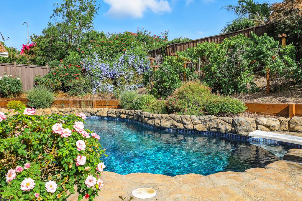 Detail Gallery Image 36 of 58 For 3484 Clover Oak Dr, San Jose,  CA 95148 - 4 Beds | 2/1 Baths
