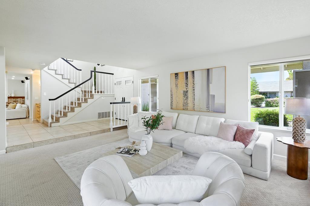 Detail Gallery Image 4 of 58 For 3484 Clover Oak Dr, San Jose,  CA 95148 - 4 Beds | 2/1 Baths