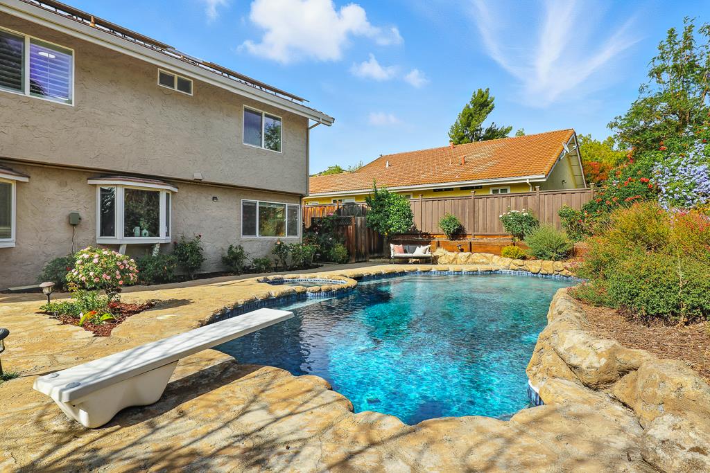 Detail Gallery Image 42 of 58 For 3484 Clover Oak Dr, San Jose,  CA 95148 - 4 Beds | 2/1 Baths