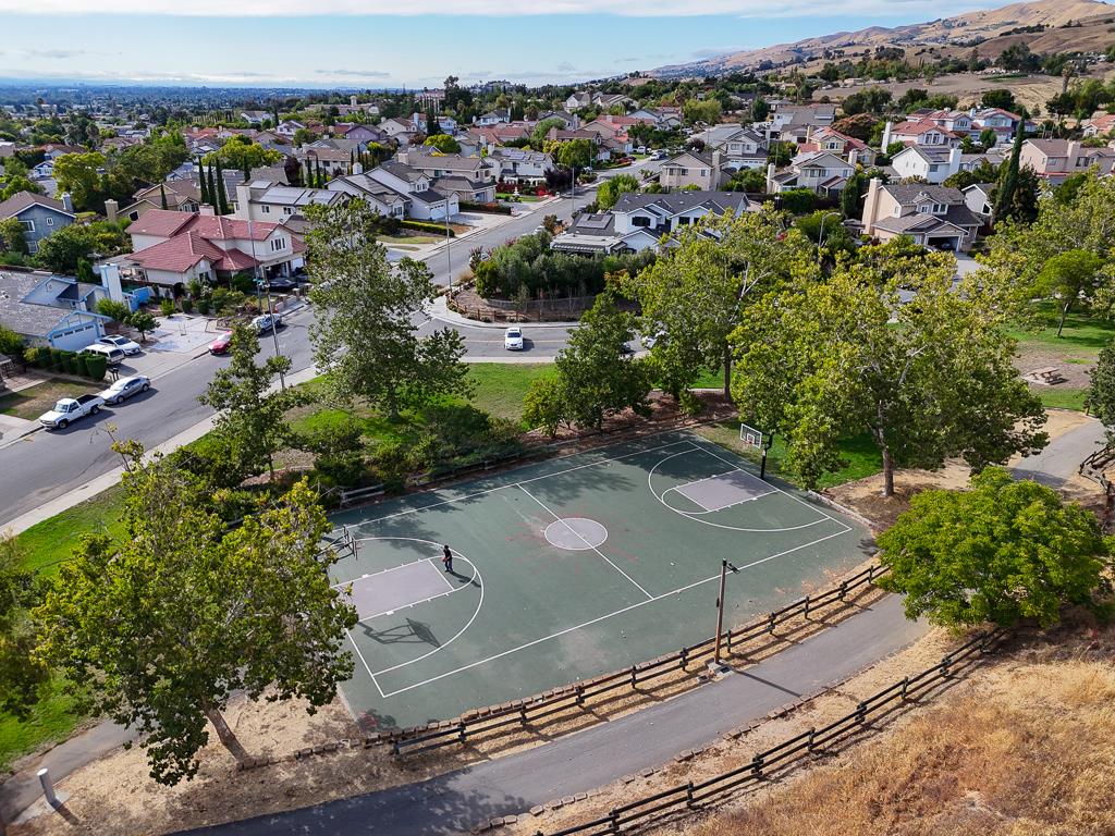 Detail Gallery Image 53 of 58 For 3484 Clover Oak Dr, San Jose,  CA 95148 - 4 Beds | 2/1 Baths