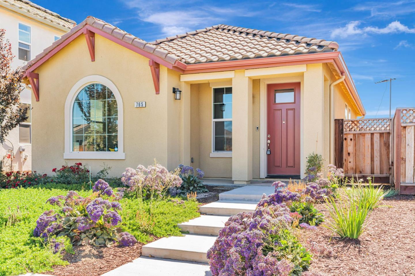 Detail Gallery Image 2 of 28 For 765 Brandywine Ln, King City,  CA 93930 - 3 Beds | 2 Baths