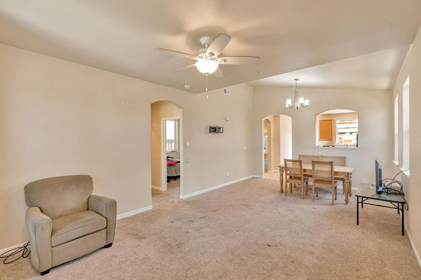 Detail Gallery Image 5 of 28 For 765 Brandywine Ln, King City,  CA 93930 - 3 Beds | 2 Baths